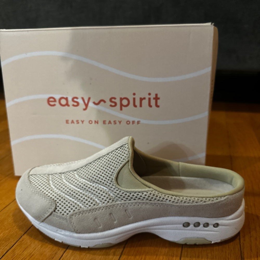 Easy Spirit Light Tan Mesh Slip-On Shoes